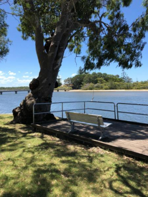 Bayz on the River, Sunshine Coast
